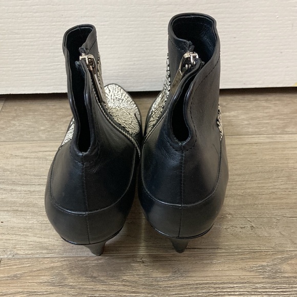 Women’s Legy Black/Cream Leather Heeled Boots Size 38 - Like New! - Picture 4 of 5